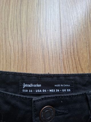 Falda vaquera negra Stradivarius Talla S
