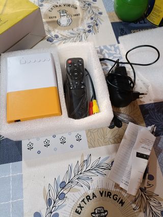 Proyector LED Blanco y Amarillo para móvil
