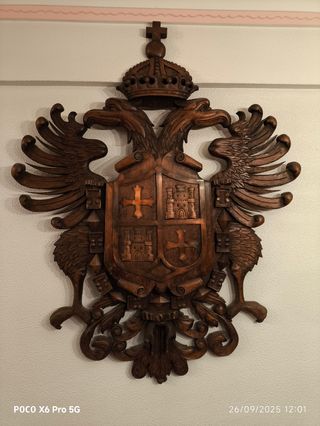 Escudo madera grande 94x121 cm