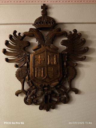 Escudo madera grande 94x121 cm