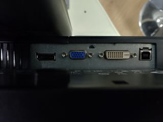 Monitor HP EliteDisplay E231 23 pulgadas