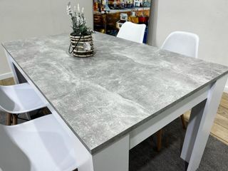 Mesa extensible + 6 sillas de comedor