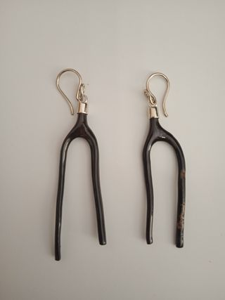Pendientes Coral Negro Únicos.