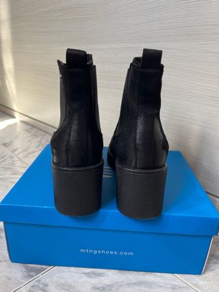 Botines Mustang Negros Mujer
Tienen solo 1 uso