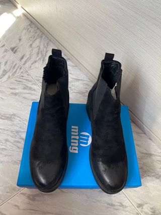 Botines Mustang Negros Mujer
Tienen solo 1 uso