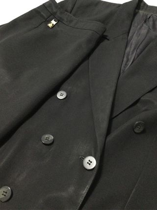 Americana y Falda Burberry Negra