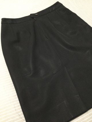 Americana y Falda Burberry Negra
