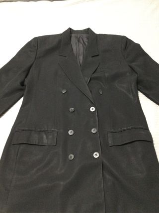 Americana y Falda Burberry Negra