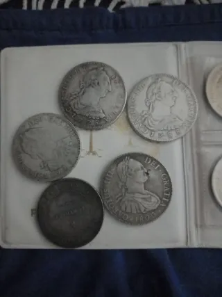 4 Monedas Carlos III 1778-1800 y monedas del vatic