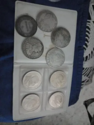 4 Monedas Carlos III 1778-1800 y monedas del vatic