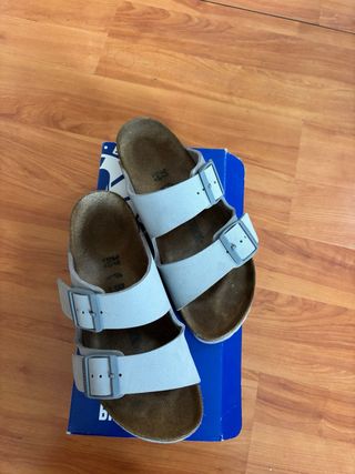 Birkenstock grises casi nuevas