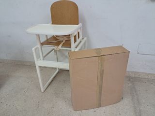 Liquidación TRONA EVOLUTIVA MADERA. Mesa y Silla.