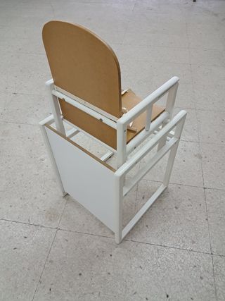 Liquidación TRONA EVOLUTIVA MADERA. Mesa y Silla.