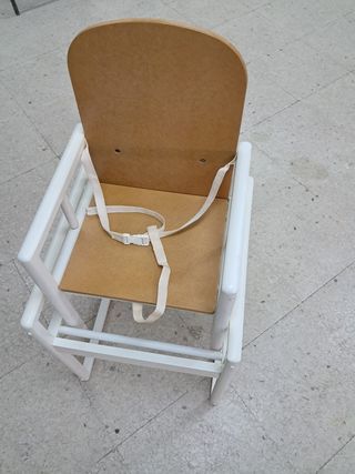 Liquidación TRONA EVOLUTIVA MADERA. Mesa y Silla.