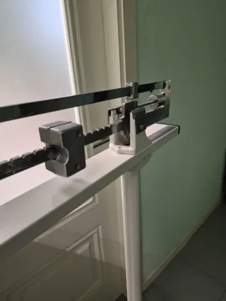 Báscula vintage médica