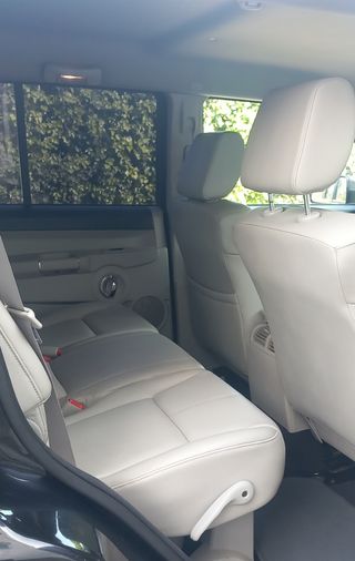 Jeep Commander 2007 volante derecho