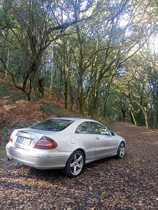 Mercedes-Benz  CLK 2004