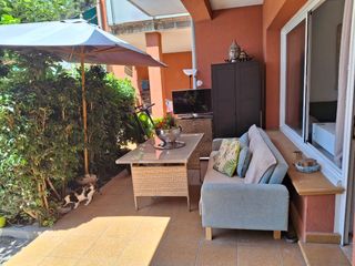 Habitación con piscina, barbacoa, parking, 
