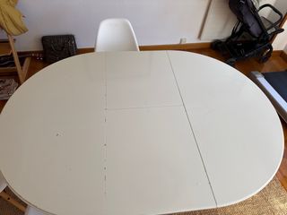 Mesa comedor extensible Ikea y 4 sillas