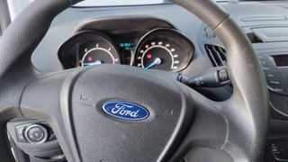 Ford Transit Courier 2016