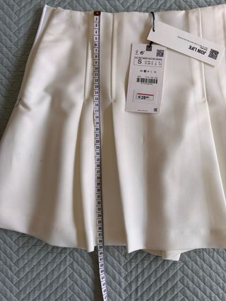 Falda Zara Blanca a estrenar