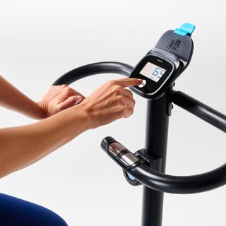 Bicicleta Estática Domyos BIKE 120 4kg rueda de inercia.