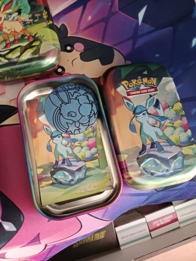 Latas Pokémon Eevee Evolutions Vacías