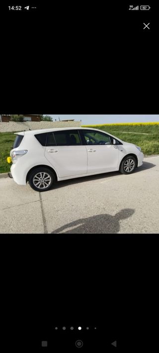 Toyota Verso 2011
