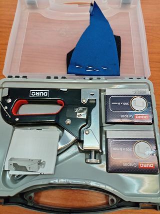 Grapadora Duro con grapas 500x6mm y 500x8mm