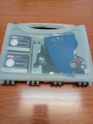 Grapadora Duro con grapas 500x6mm y 500x8mm