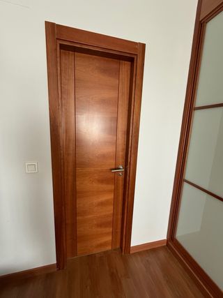 Puerta abatible madera 60 cm