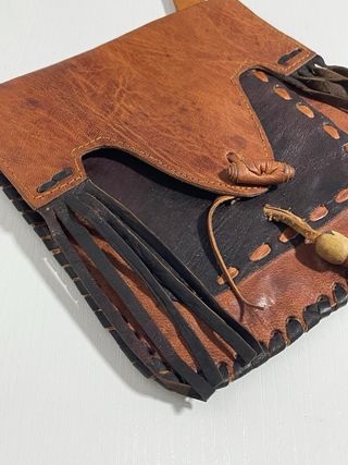 Bolso de cuero artesano