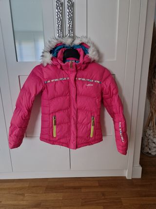 Chaqueta de nieve rosa con capucha