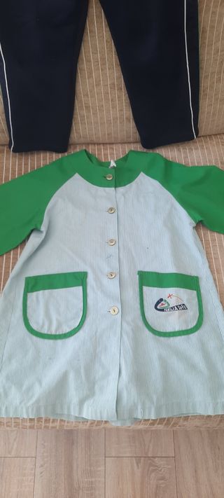 Uniforme Sagrada Familia Talla 4