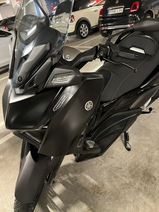 Yamaha XMax 300 Tech Max Black