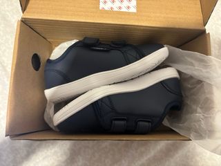 Zapatos niño HOBIBEAR azul y blanco