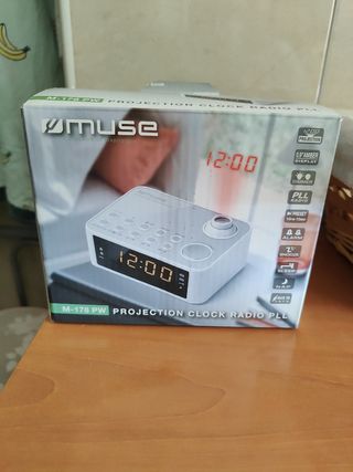 Reloj despertador radio proyector Muse