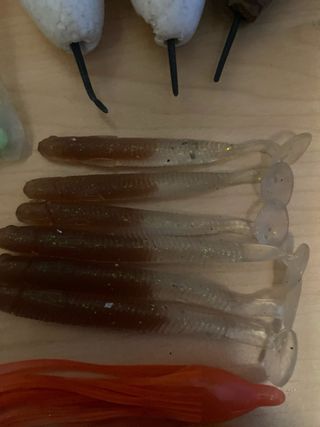 Señuelos de pesca variados