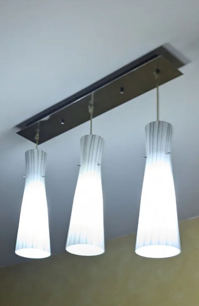 Lámpara de techo de cristal y metal