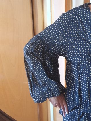 Camisa MNG negra lunares beige mujer