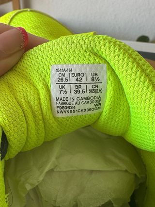 Zapatillas pádel Asics amarillas