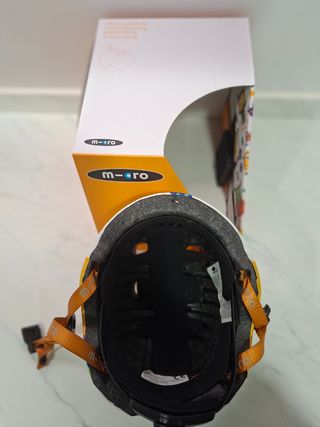 Casco Micro Monsters XS 46-50cm para patinete bici