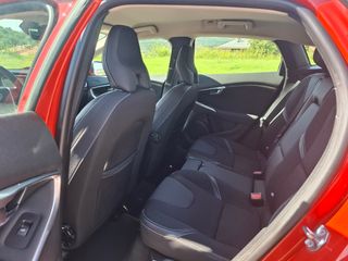 Volvo V40 2.0D 120 CV PEGATINA C