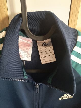 Chándal Adidas/ talla 9 a 10 años 140cm
