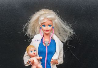 Barbie Dottoressa 1994 con neonato e valigetta