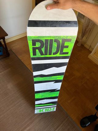 Tabla de Snowboard Ride Agenda
157