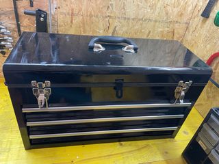Caja de herramientas metálica con cajones