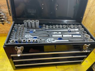 Caja de herramientas metálica con cajones
