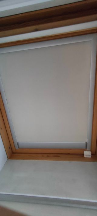 Tenda oscurante elettrica VELUX