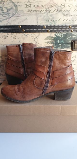 BOTINES PIEL MARRÓN